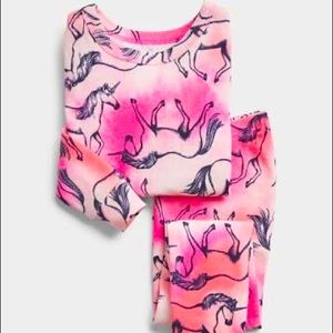 🔥 SALE ENDS Sunday! NWT GAP pink unicorn pajamas